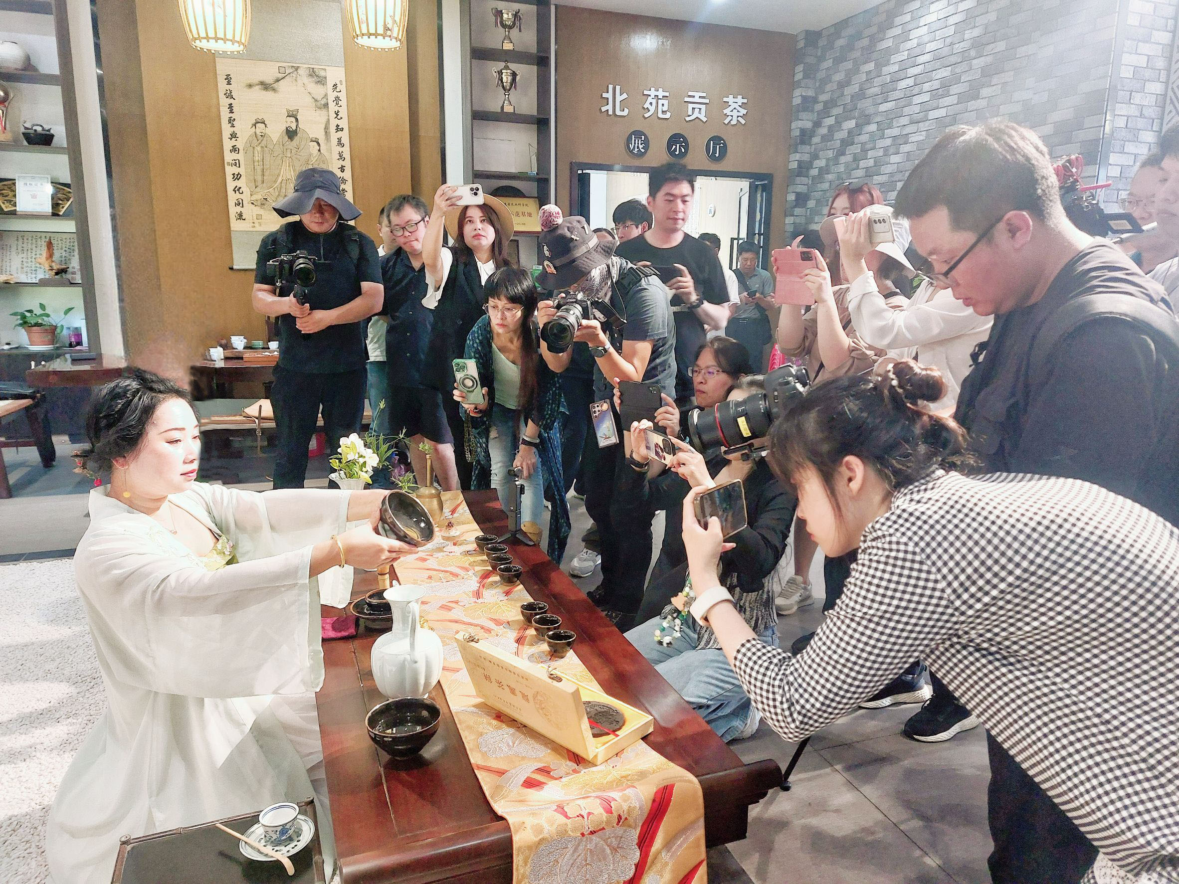 自媒會茶聚武夷山體驗茶文化與永續發展 攜手開創「茗」日契機