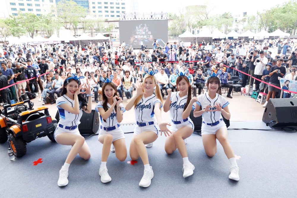 「2025新北平安護你行親子嘉年華」道路安全向下扎根　 萬人響應、熱鬧登場