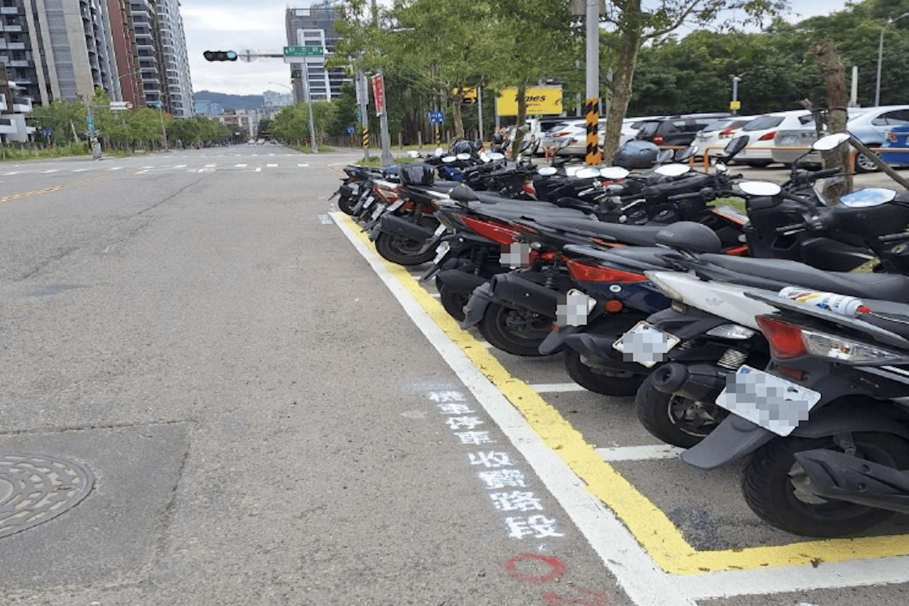 開車出遊注意     新北清明連假路邊停車免費     熱門商圈仍照常收費