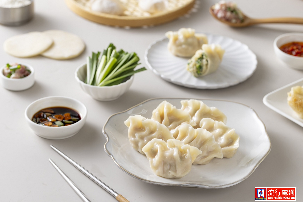 奇巧食品收購73 %股份成旗山龍鳳最大股東 陳義 :「 入股旗山龍鳳後，除提供更多元商品，將推出首創水餃火鍋專賣店，與台灣豬農合作，促進當地農村更深度發展。」