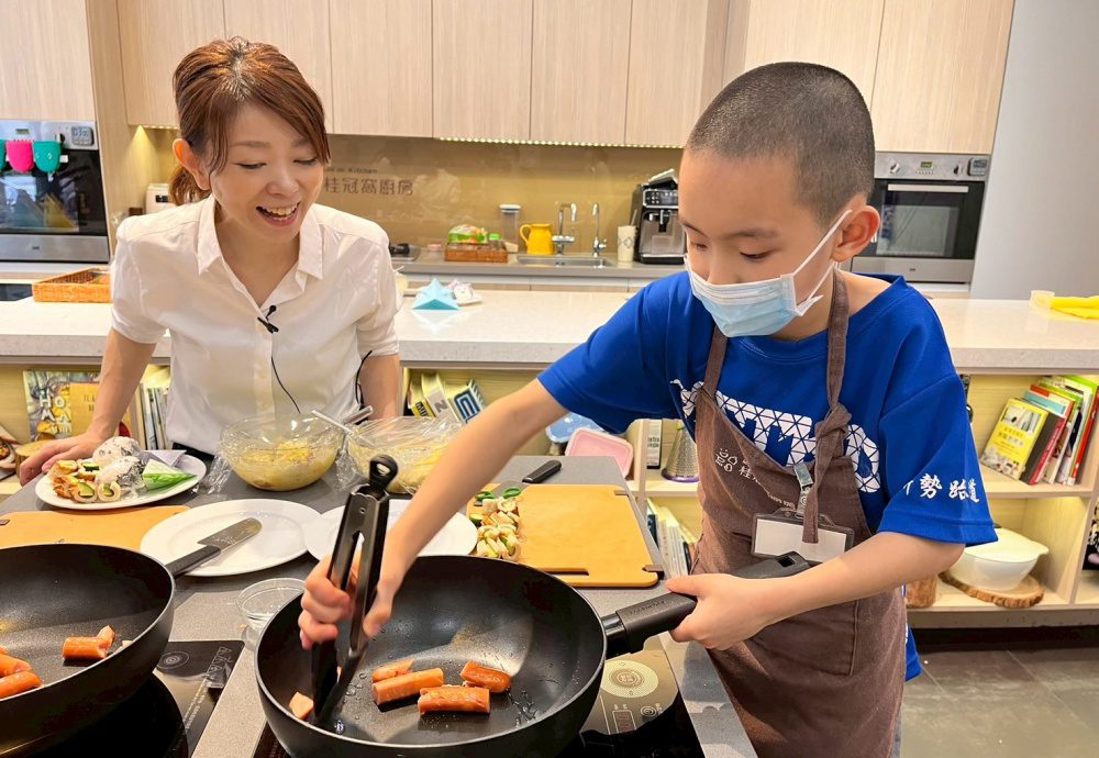 不是只會做菜！窩廚房夏令營教孩子動手動腦   體驗日式夏日祭典文化