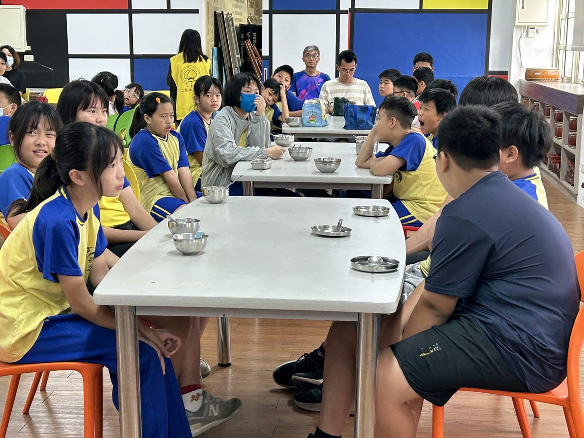 長安國小攜手二林社大展成果  「玉見幸福・那一年一起尬冰」