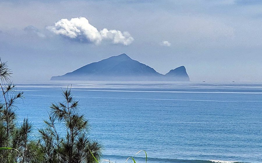 強烈冷氣團攪局　龜山島3/16封島